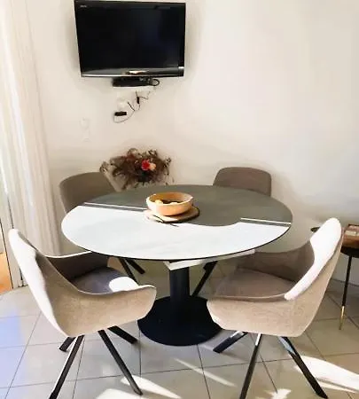 Apartment F2 Confort, Les Pieds Dans L'eau